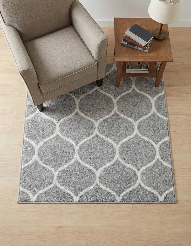 Detail image of 3' x 3' Trellis Frieze Square Rug