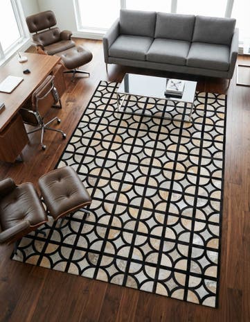 5' 2 x 7' 7 Cowhide Rug