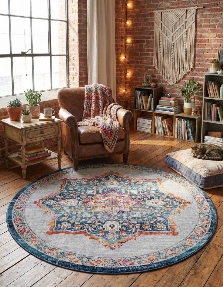 Detail image of 5' x 5' Budapest Round Rug