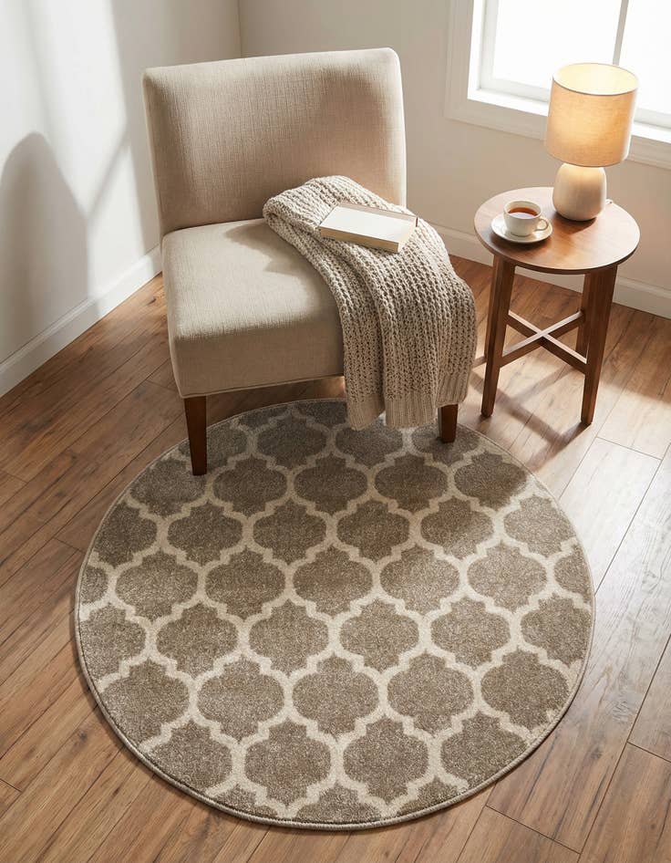 Detail image of  3' x 3' Lattice Round Rug