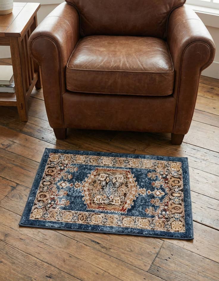 Detail image of 2' 2 x 3' Arcadia Rug