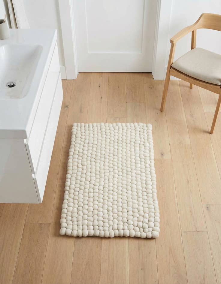 Detail image of 2' x 3' 1 Hand Woven Felt Ball Wool Rug