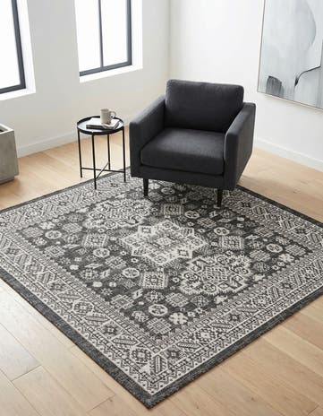 5' 3 x 5' 3 Easy-Clean Aztec Indoor / Outdoor Square Rug