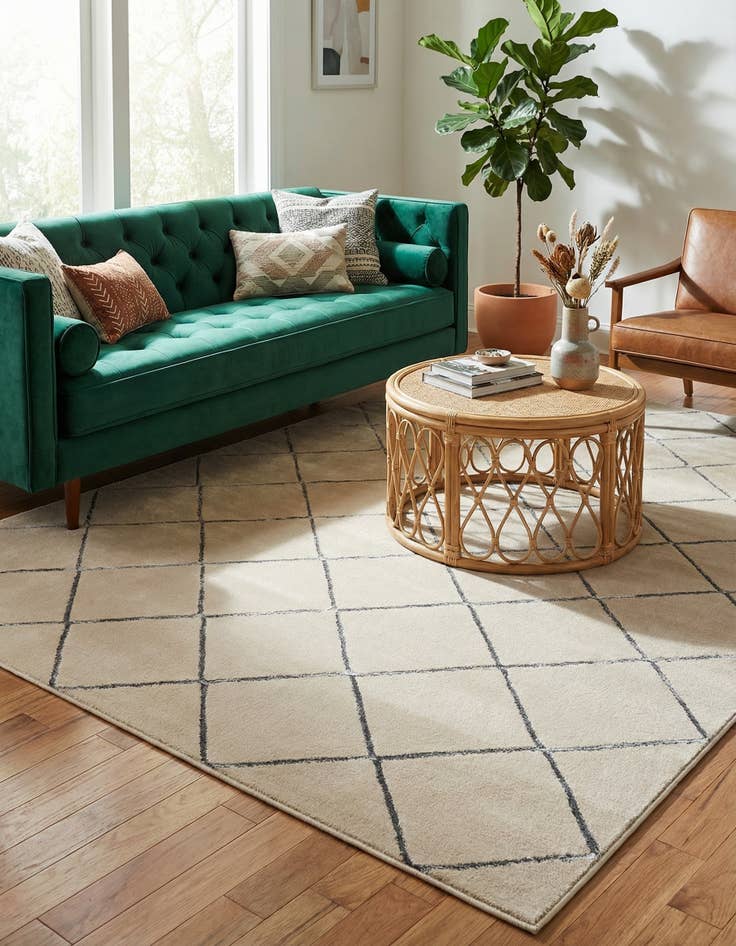 Detail image of 6' x 9' Vogue Geo Rug