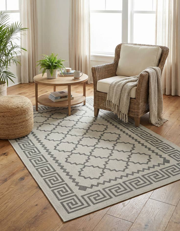 Detail image of 5' 3 x 8' Washable Lattice Indoor / Outdoor Rug