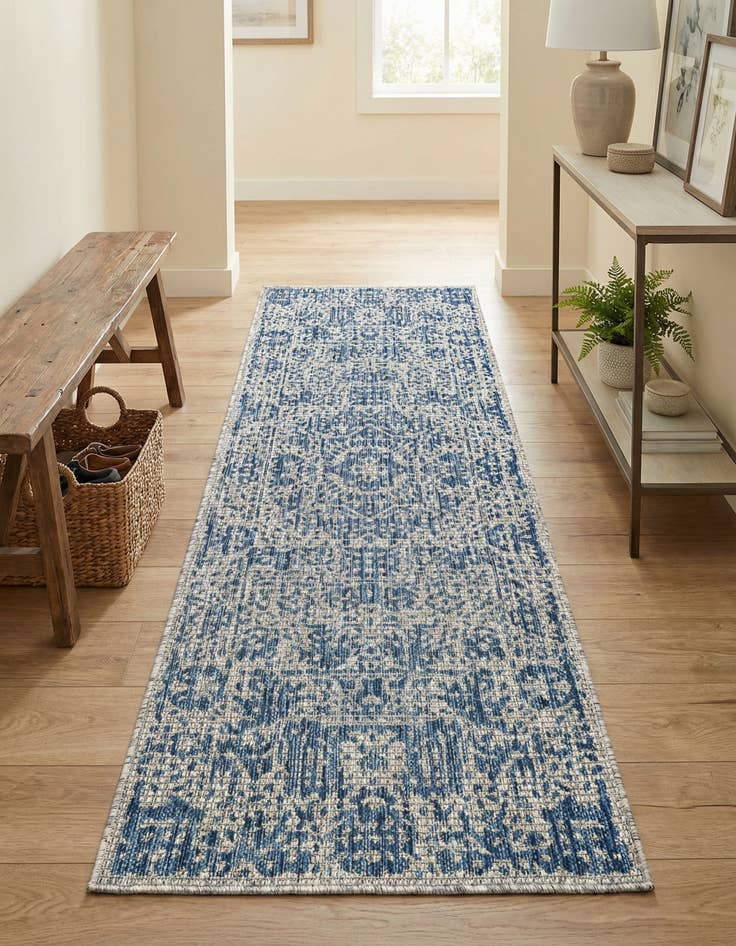 Detail image of 2' x 6' Washable Traditional Indoor / Outdoor Runner Rug