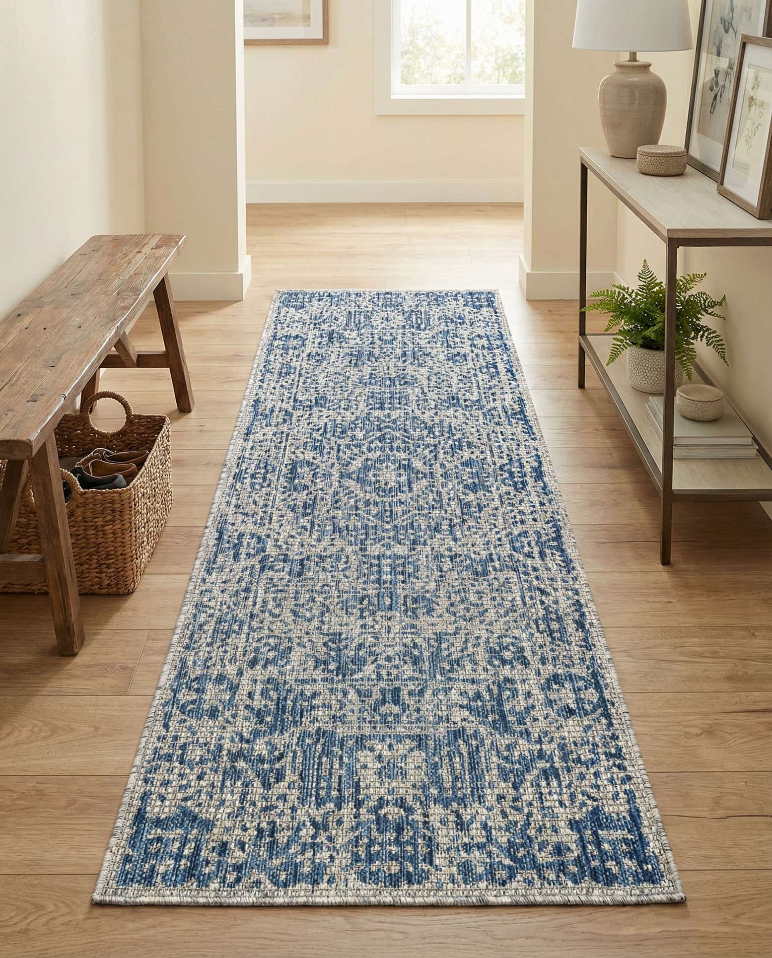 2' x 6' Easy-Clean Traditional Indoor / Outdoor Runner Rug