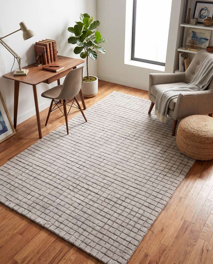 155cm x 245cm Heritage Line Wool Rug