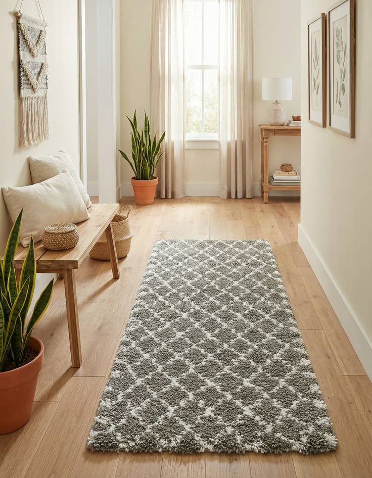 Detail image of 2' 7 x 6' Marrakesh Shag Runner Rug