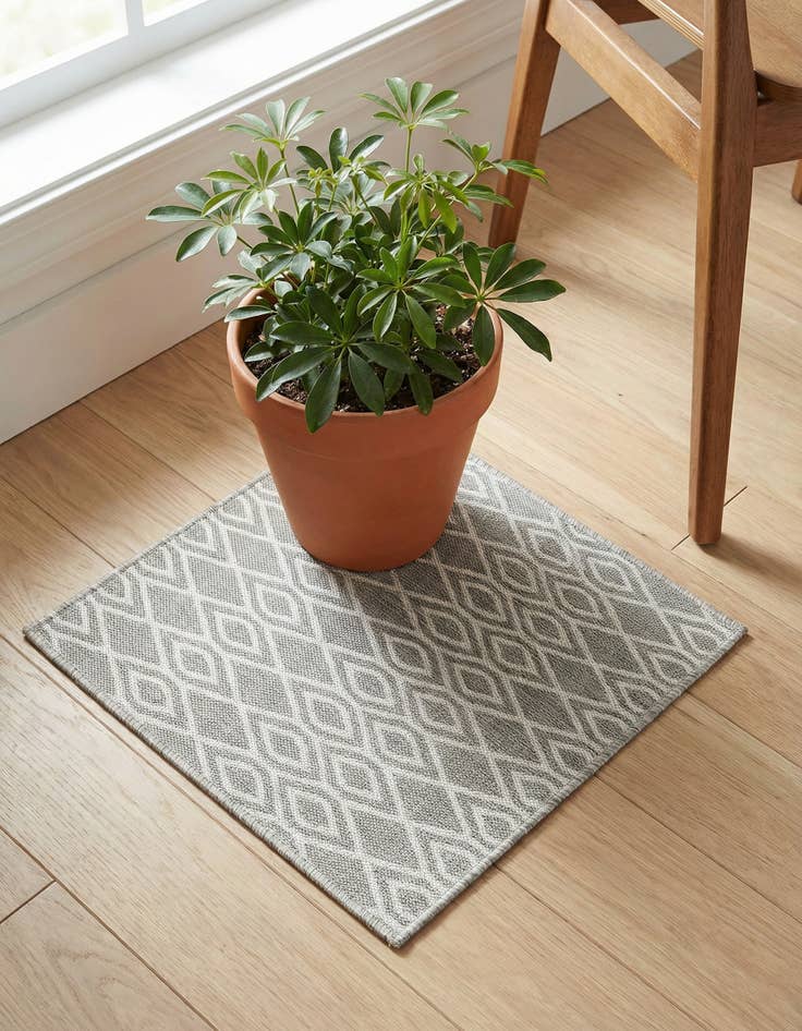 Detail image of 1' 4 x 1' 4 Washable Jill Zarin Turks and Caicos Indoor / Outdoor Sample Rug