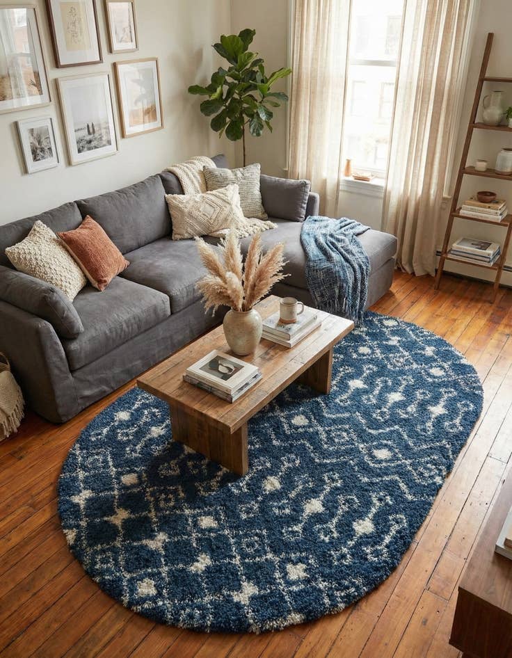 Detail image of 6' x 9' Moroccan Trellis Shag Oval Rug