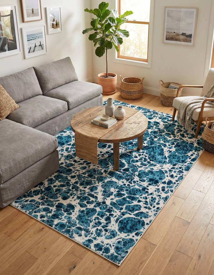 Detail image of 7' x 10' Oasis Rug