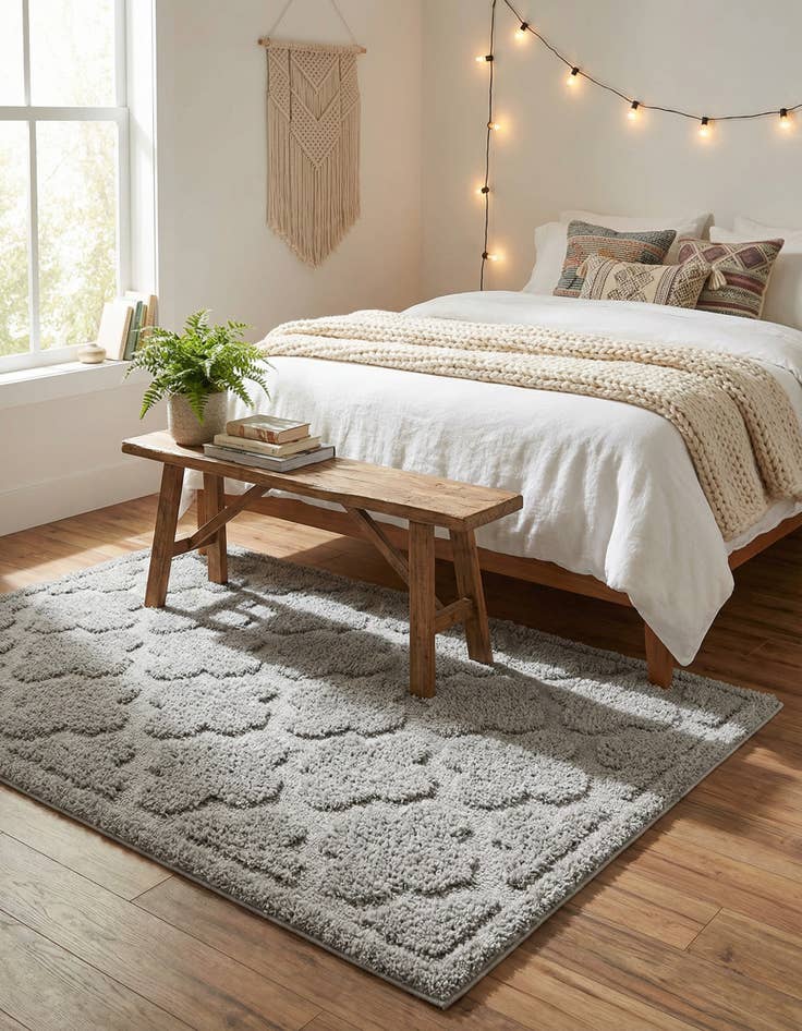 Detail image of 4' x 6' Lattice Shag Rug