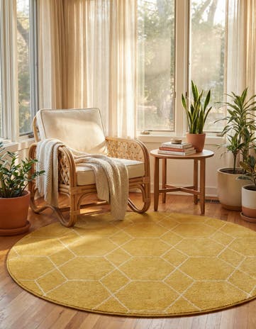 Yellow Lattice Frieze Round Rug