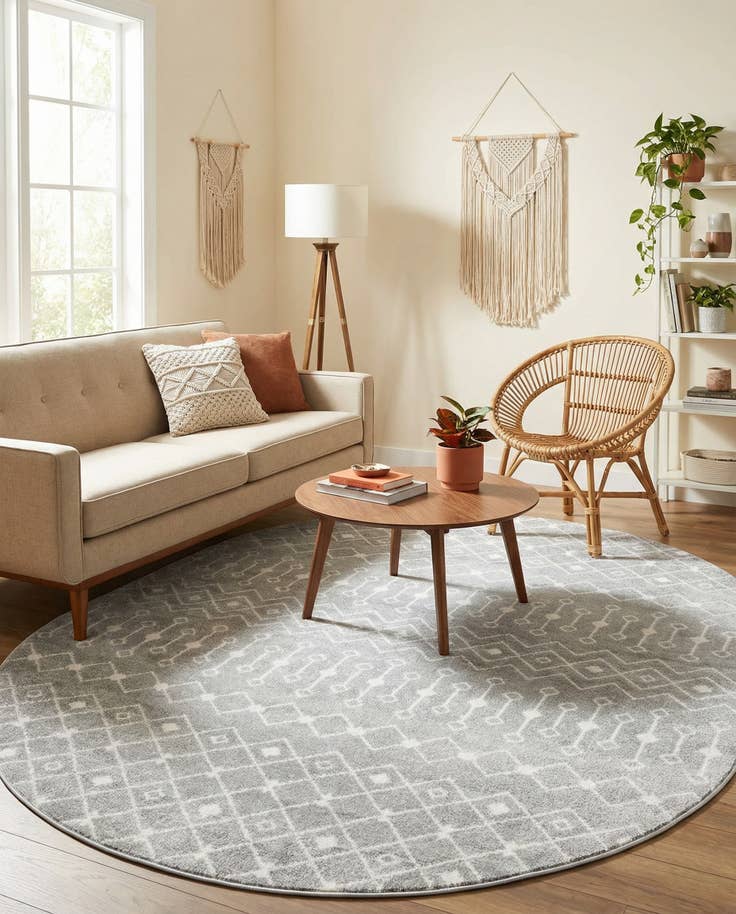 Detail image of 7' 10 x 10' Moroccan Trellis Oval Rug