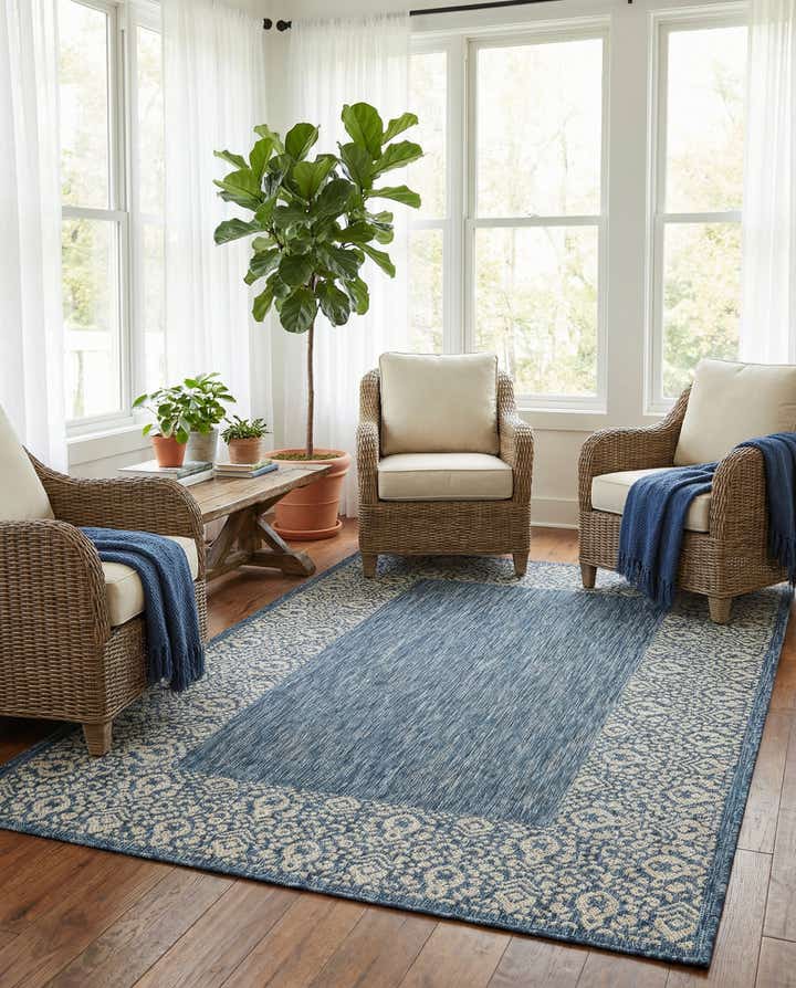 5' 3 x 8' Easy-Clean Border Indoor / Outdoor Rug