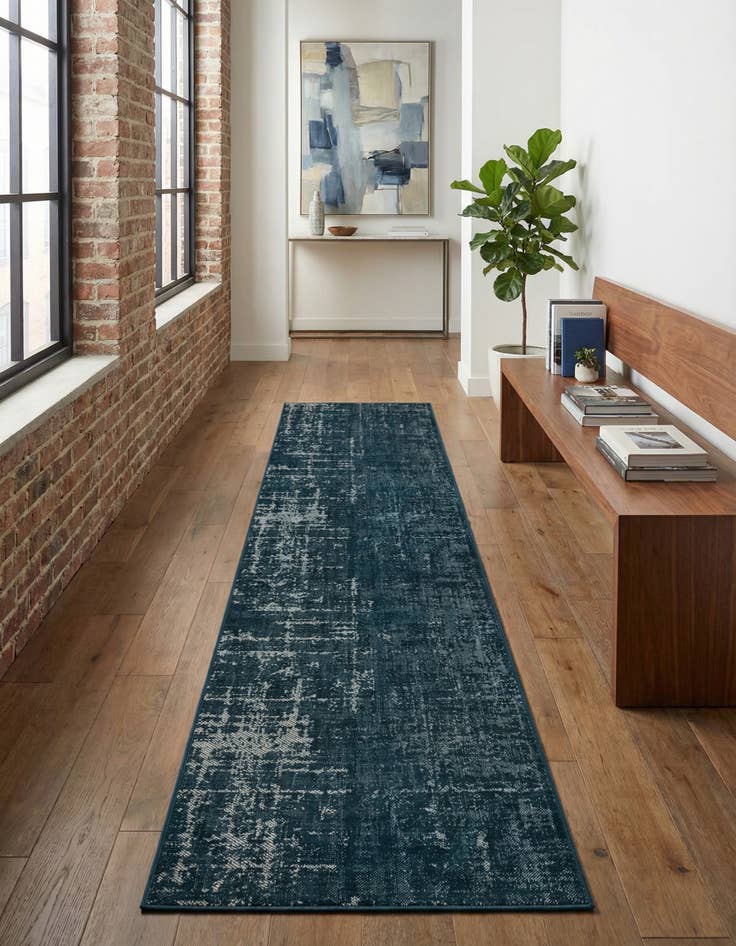 Detail image of 2' 7 x 10' Valencia Runner Rug