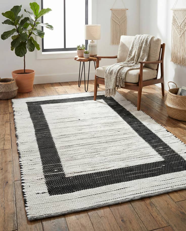 Detail image of 4' x 6' Hand Woven Chindi Jute Rug