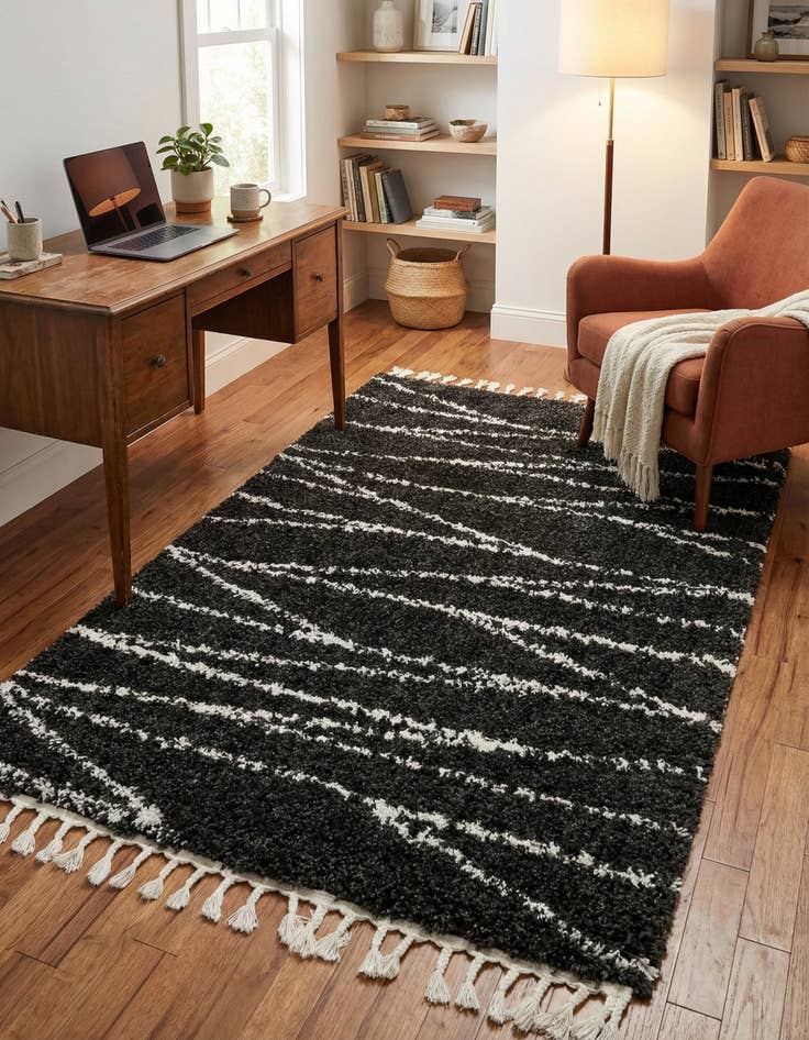 Detail image of 4' x 6' Serenity Shag Rug