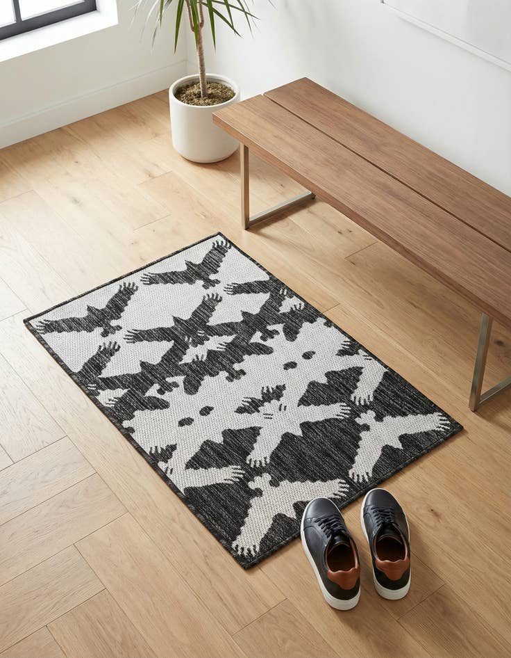Detail image of 2' x 3' Washable Modern Indoor / Outdoor Rug