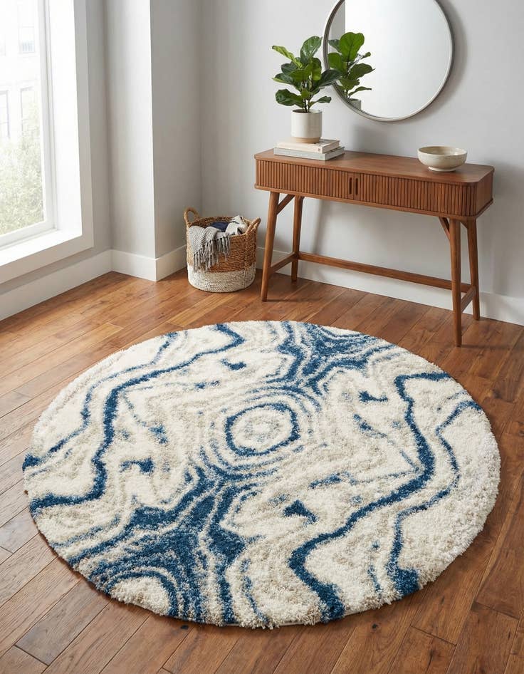 Detail image of 5' x 5' Lagom Shag Round Rug