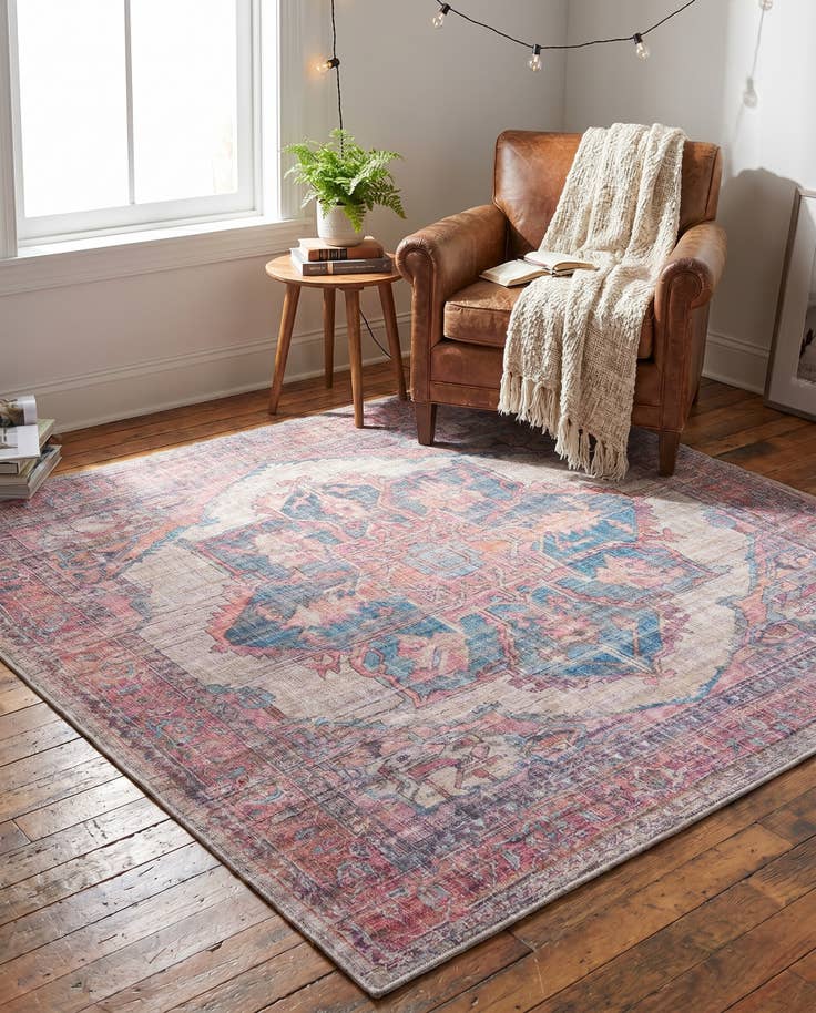 Detail image of 5' 3 x 5' 3 Washable Nostalgia Square Rug