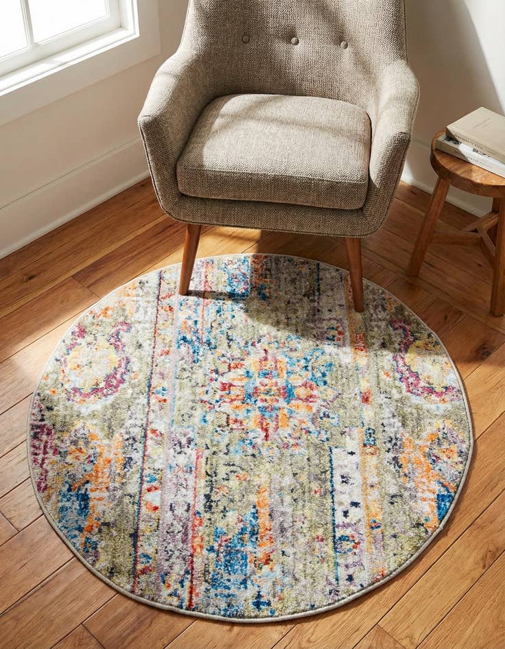 Detail image of 3' 3 x 3' 3 Madrid Round Rug