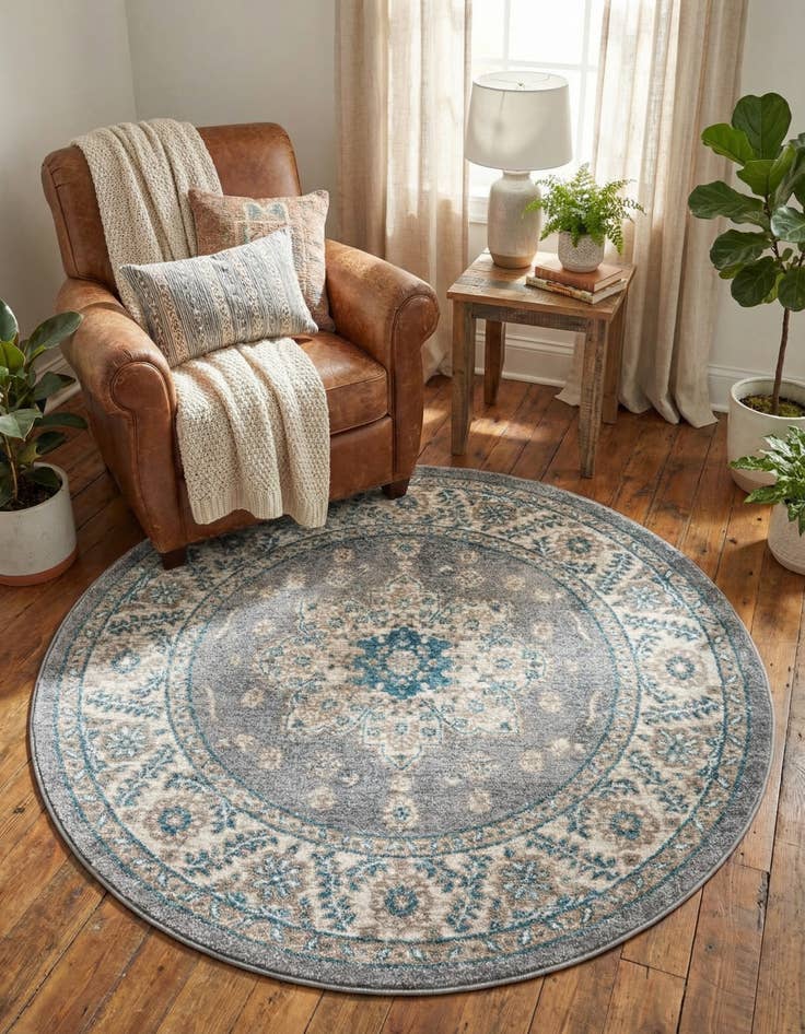 Detail image of 4' x 4' Vienna Round Rug