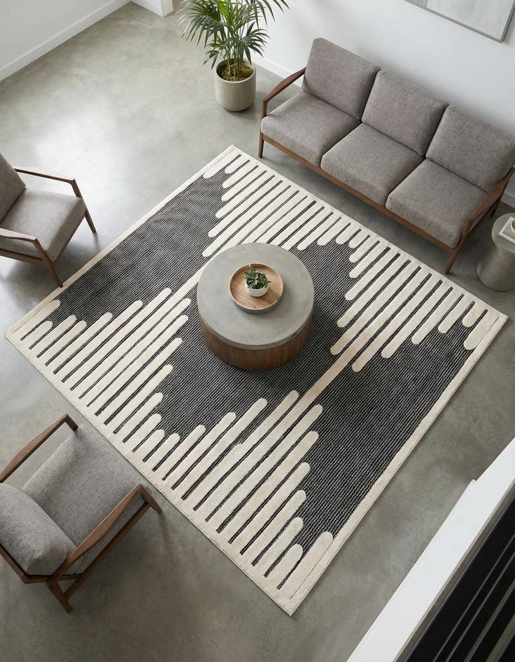 Detail image of 7' 10 x 7' 10 Prismatic Square Rug