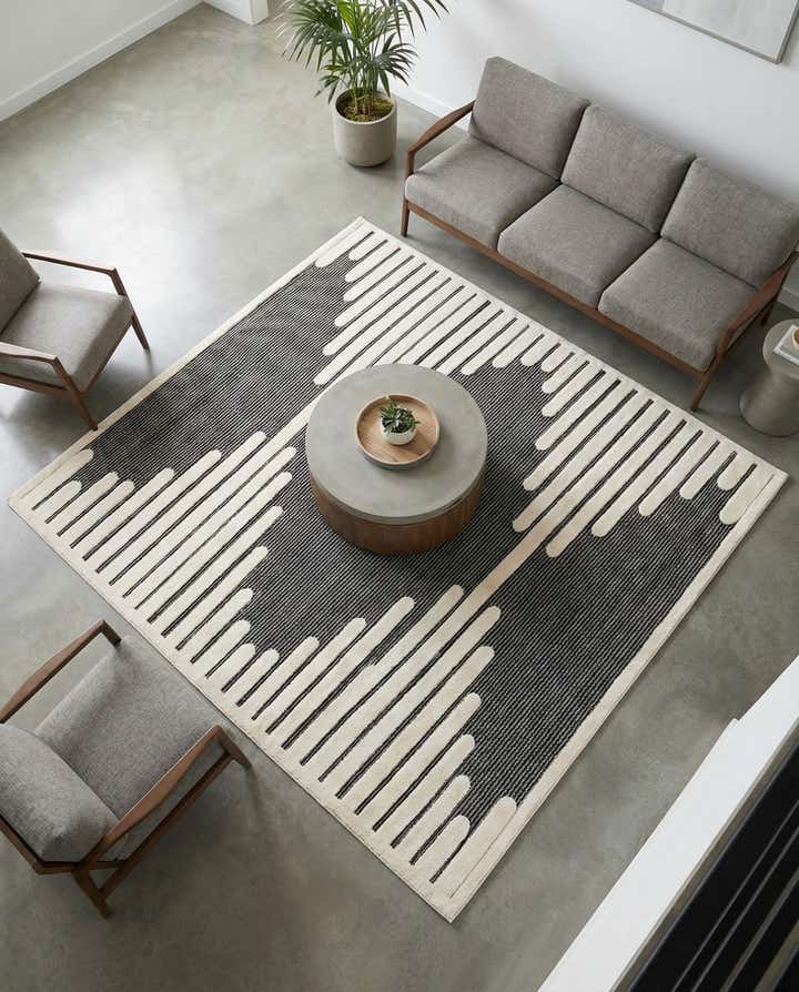 7' 10 x 7' 10 Prismatic Square Rug