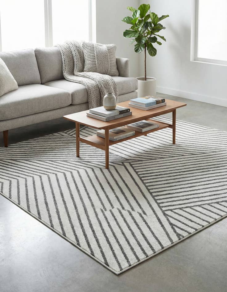 Detail image of 7' 10 x 7' 10 Oslo Square Rug