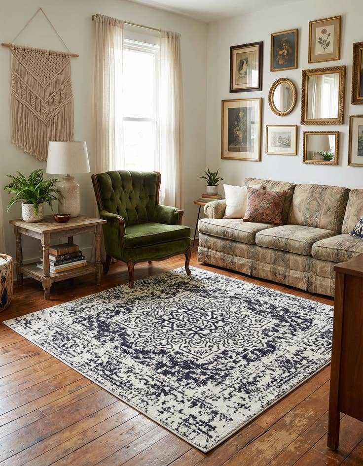 Detail image of 5' 3 x 5' 3 Arlington Square Rug