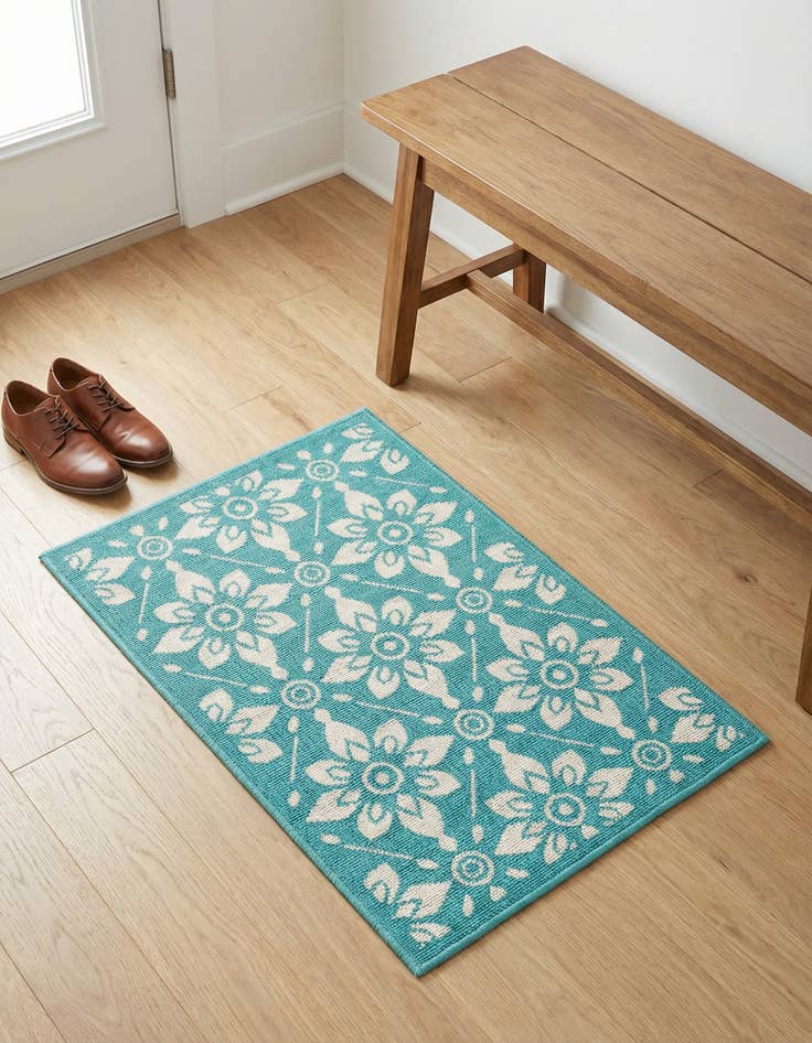 Detail image of  2' x 3'  Washable Lattice Indoor / Outdoor Rug