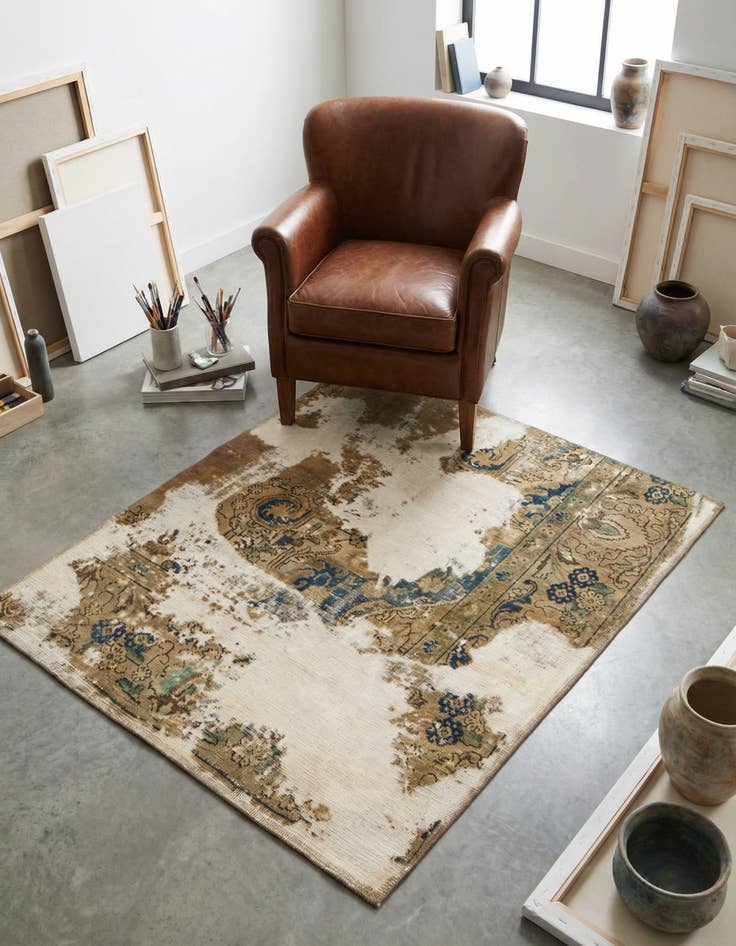 Detail image of 3' 10 x 4' 8 Hand Knotted Ultra Vintage Persian Wool Square Rug