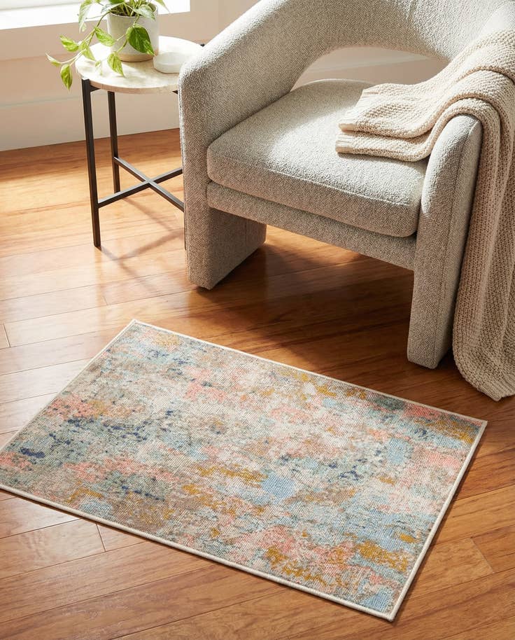 Detail image of 2' 2 x 3' Lotus Rug