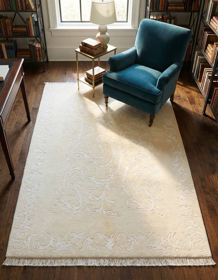 Detail image of 4' 11 x 6' 9 Hand Knotted Darya Wool Rug