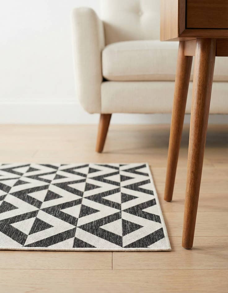 Detail image of 1' 4 x 1' 4 Washable Jill Zarin Napa Indoor / Outdoor Sample Rug