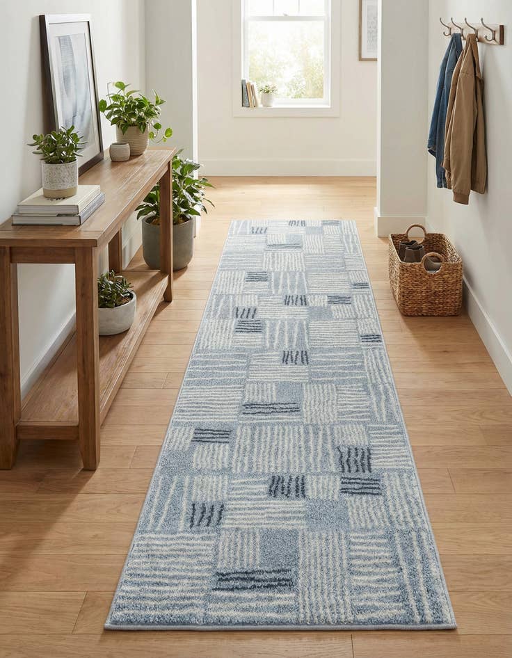 Detail image of 2' 7 x 10' Hanahan Runner Rug