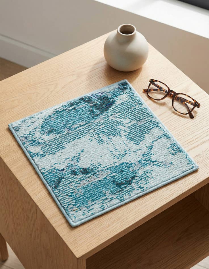 Detail image of 1' 4 x 1' 4 Washable Amalfi Sample Rug