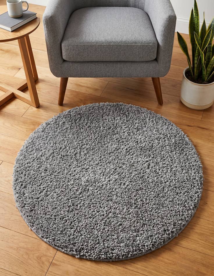 Detail image of 3' 3 x 3' 3 Solid Frieze Round Rug