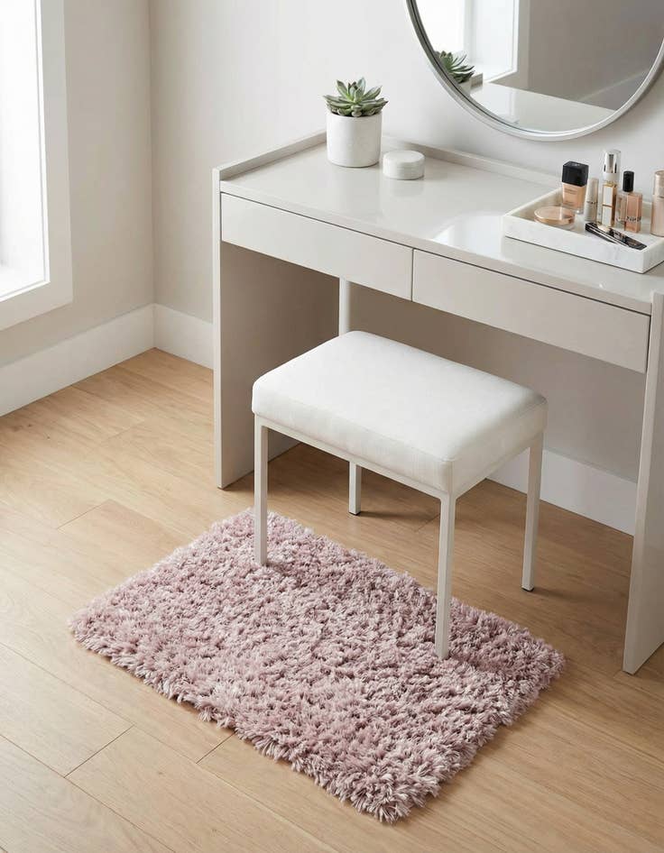 Detail image of 2' x 3' Marilyn Monroe™ Shag Rug