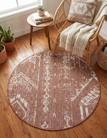 Rust Red Easy-Clean Bohemian Indoor / Outdoor Round Rug