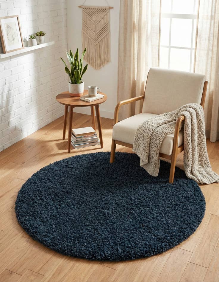 Detail image of 4' x 4' Everyday Shag Round Rug