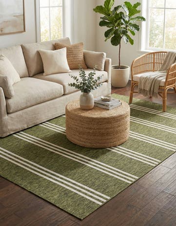 Green Easy-Clean Jill Zarin Anguilla Indoor / Outdoor Rug