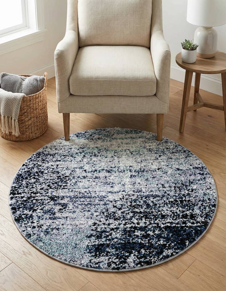 Detail image of 3' 1 x 3' 1 Tucson Round Rug