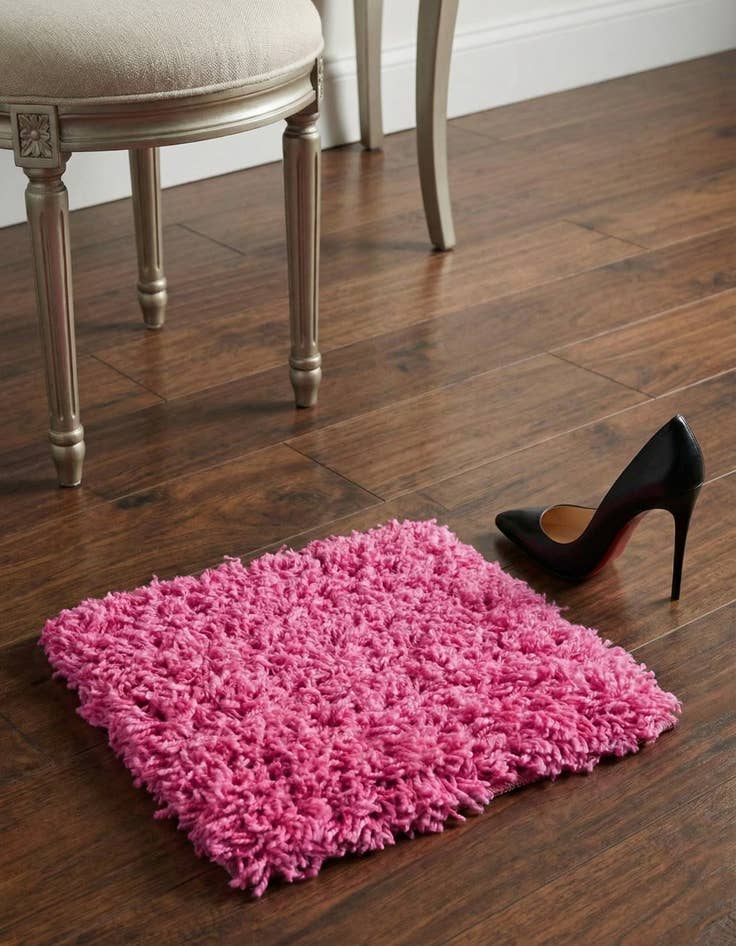 Detail image of 1' x 1' Solid Shag Sample Rug