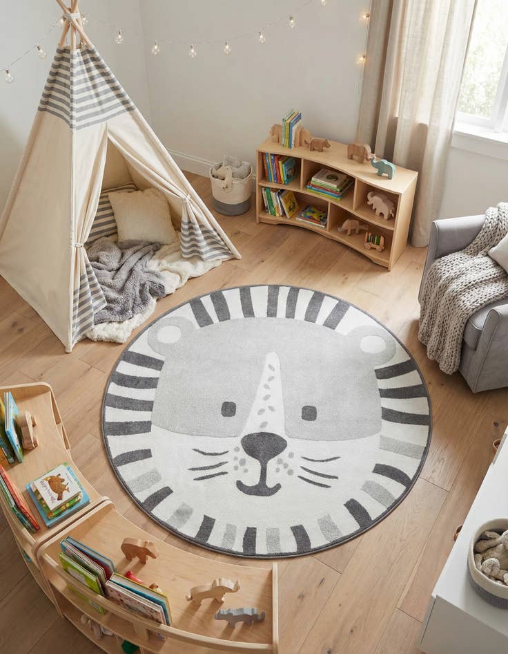 Detail image of  7' 10 x 7' 10 Cat Whimsy Kids Round Rug