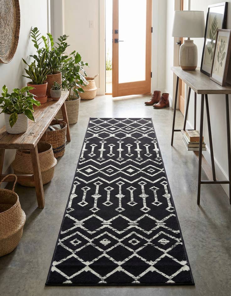Detail image of 2' x 6' 7 Kasbah Trellis Runner Rug