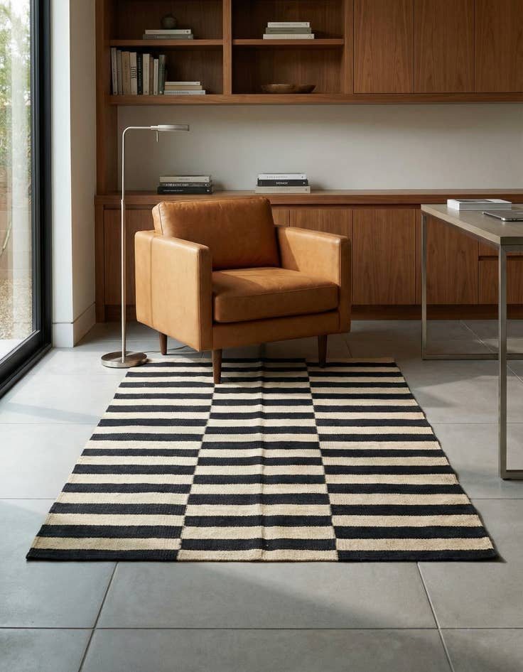 Detail image of 3' 4 x 4' 10 Hand Woven Kilim Modern Wool Rug