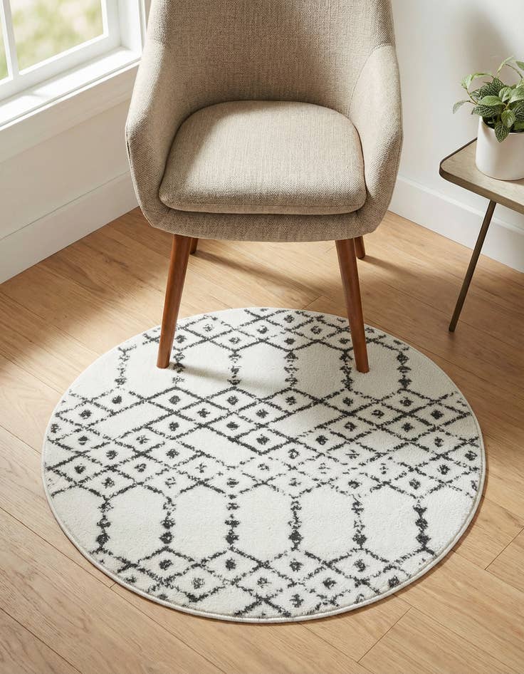 Detail image of  3' x 3' Paxon Trellis Round Rug